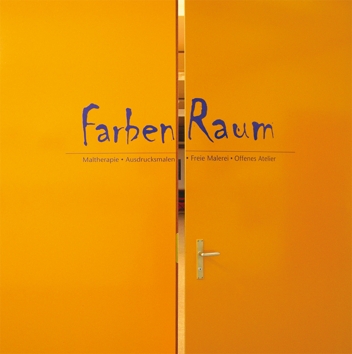 Farbenraum_Tuer